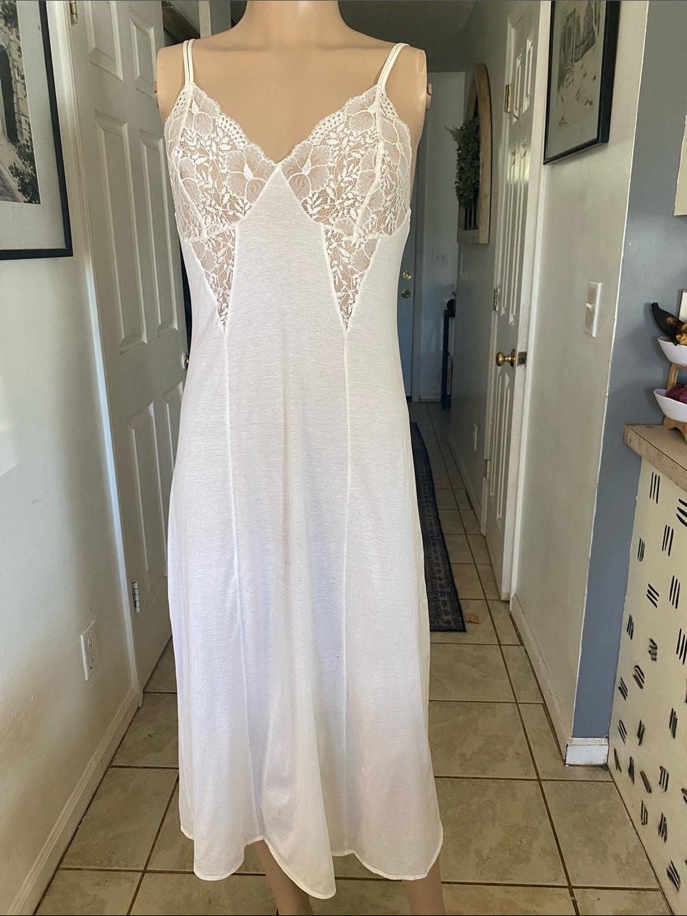 Hanro off White Lace-Front Slip Dress